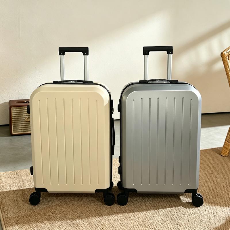 Vali được làm bằng nhựa ABS và có kích thước 20/24 inch, phù hợp cho cả nam và nữ.BL99
