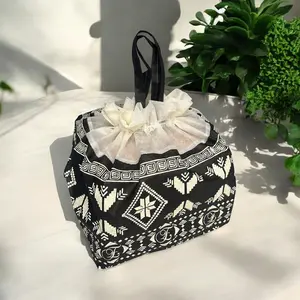 (1 Lusin / 12 Pcs) Tas Hajatan Serut Batik Nusantara Uk Box 22x22 cm