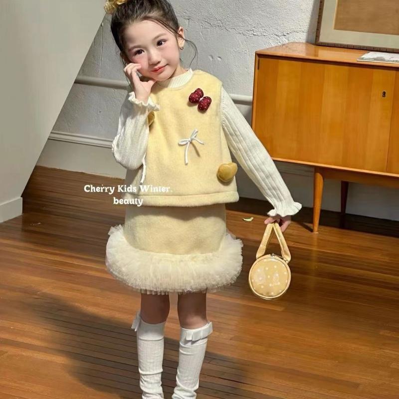  LƯƠNG BÙI KIDS - B076: SET 3 CHI TIẾT ÁO GILE CHÂN VÁY DẠ TRẦN BÔNG ÁO LEN DÀY ẤM CHO BÉ GÁI QCCC 