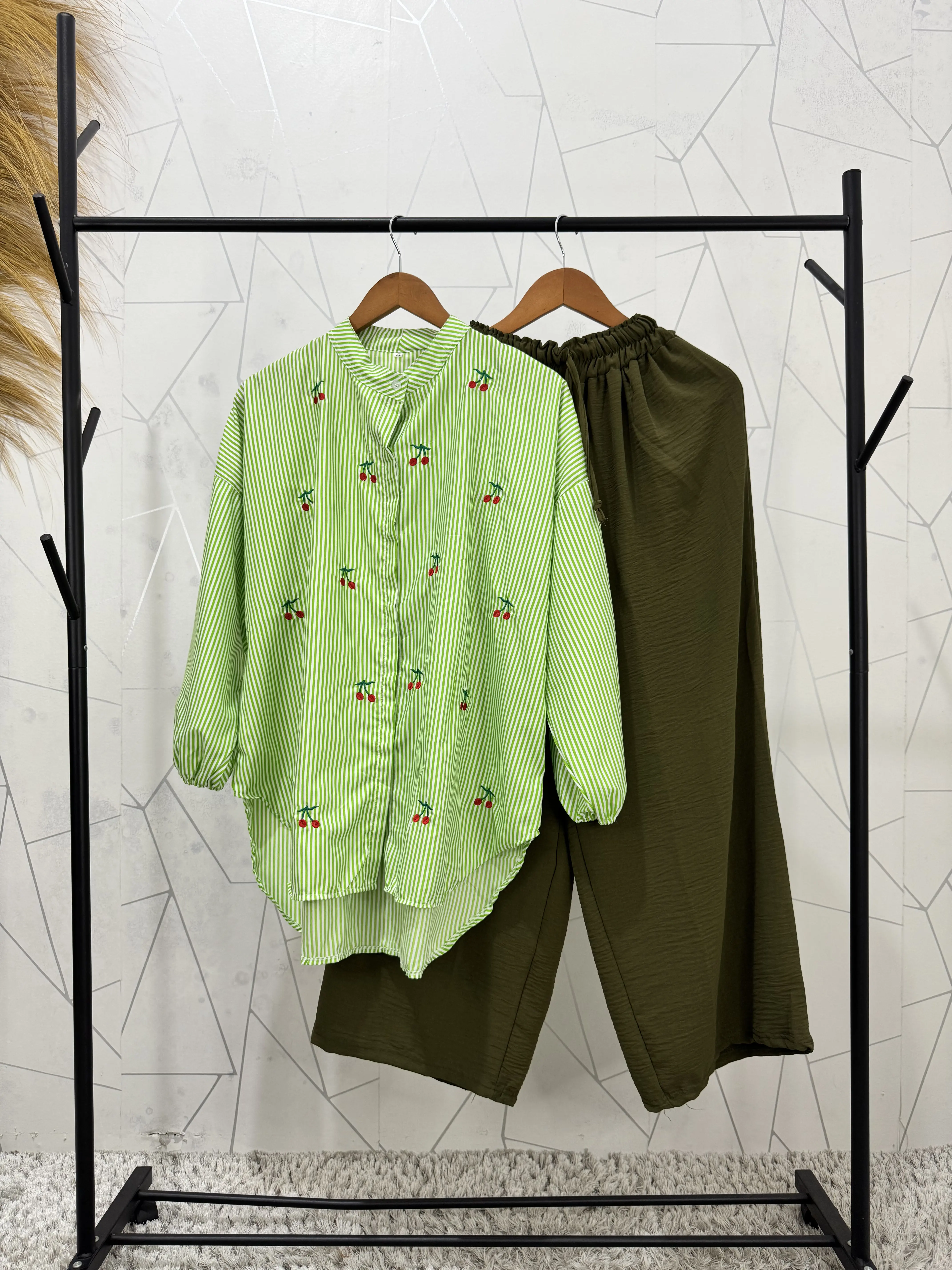 HF - Oneset Keirra Salur Bordir Cherry Katun Set Wanita | Oneset Wanita Terbaru HF - Oneset Keirra Salur Bordir Cherry Katun Set Wanita | Oneset Wanita Terbaru