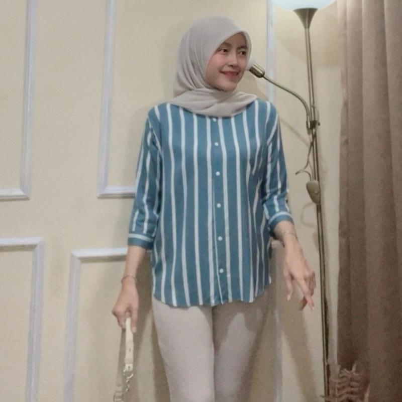 Kemeja Wanita Rayon Moltif Oversize / Daily Top Salur Lengan 7/8 Terbaru 2