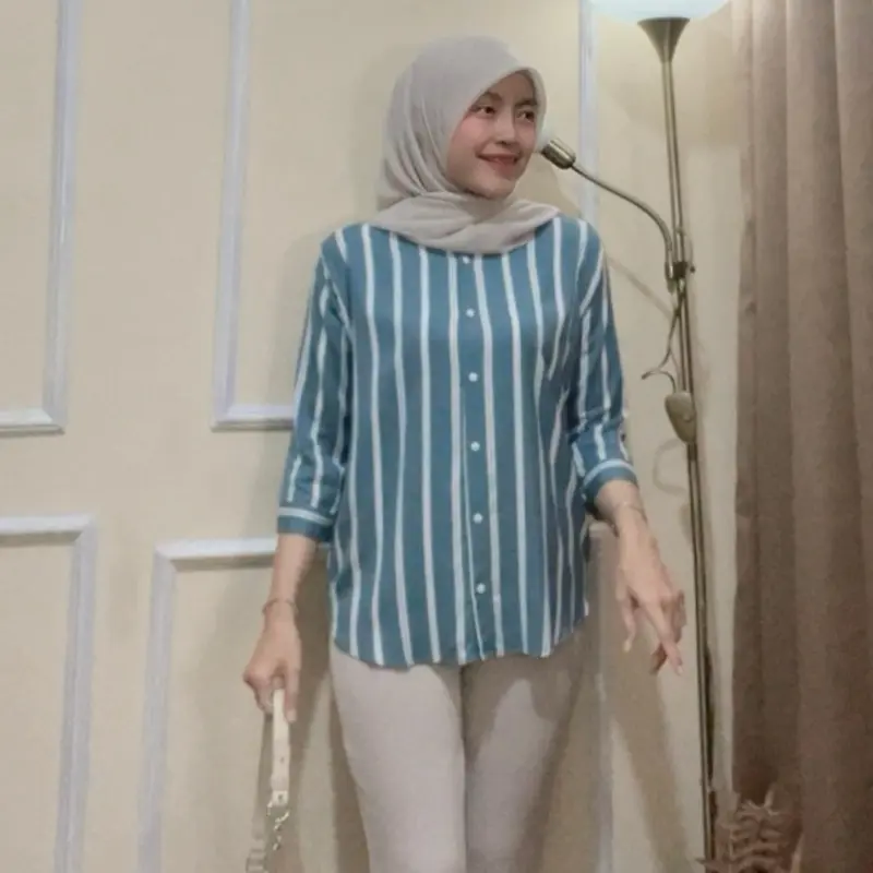 Kemeja Wanita Rayon Moltif Oversize / Daily Top Salur Lengan 7/8 Terbaru 2
