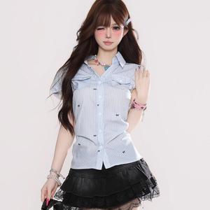 เสื้อเชิ้ตแขนสั้นลายทางสไตล์เกาหลี ดีไซน์ฤดูร้อน ทรงสลิมฟิต เสื้อเชิ้ตใหม่ 2025 สาวฮอต