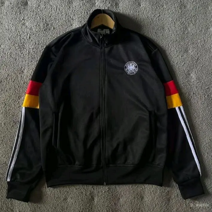 jaket tracktop jerman ful tag&label peria&wanita