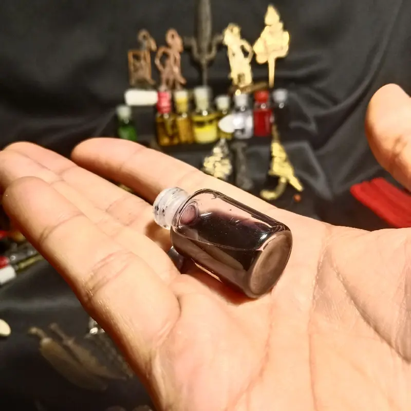 Botol Minyak Asma' Misik Hitam Asli 2