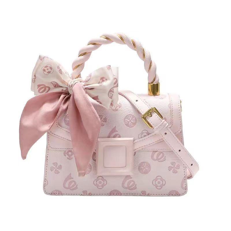 Túi Xách Nữ Hong Kong IT IFASHION Túi Đeo Chéo Thời Trang Thích Hợp Cho Bé Gái Độc Đáo Và Giá Cả Phải Chăng Thương Hiệu Sang Trọng Túi Hàng Mới Về Năm 2024 Dập Nổi Màu Hồng Kết Cấu Cao Cấp Túi Đeo Vai