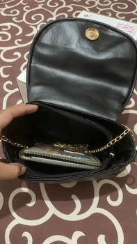 Product Review of [Beli Lokal] Deliwafa -Selempang Wanita Slingbag Premium Tas Canira from 🧚**️ 2