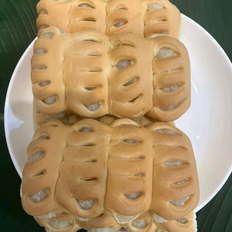  Bánh Dừa Nướng Sữa Dừa Với Lớp Vỏ Bánh Mì Ngọt Lớp Nhân Cơm Dừa Non Kết Hợp Vị Béo Bột Sữa Mềm Dẻo Thơm Lừng trong lượng 180gam 