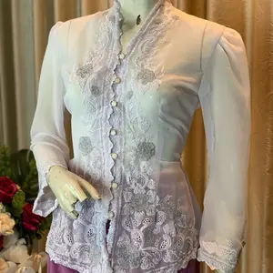 Kebaya kartini kancing mutiara bordir motif cendana lengan lonceng panjang