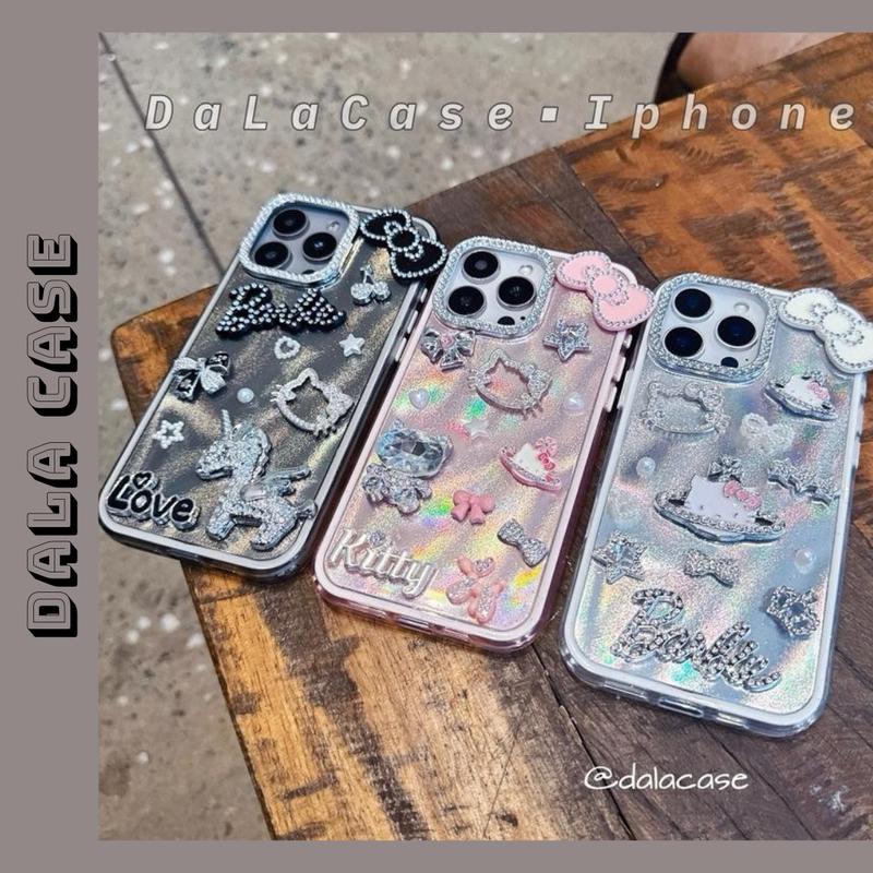 Ốp Lưng Xà Cừ 2 Lớp Hồng Kem Đen Charm Nơ Kèm Bae Kitty