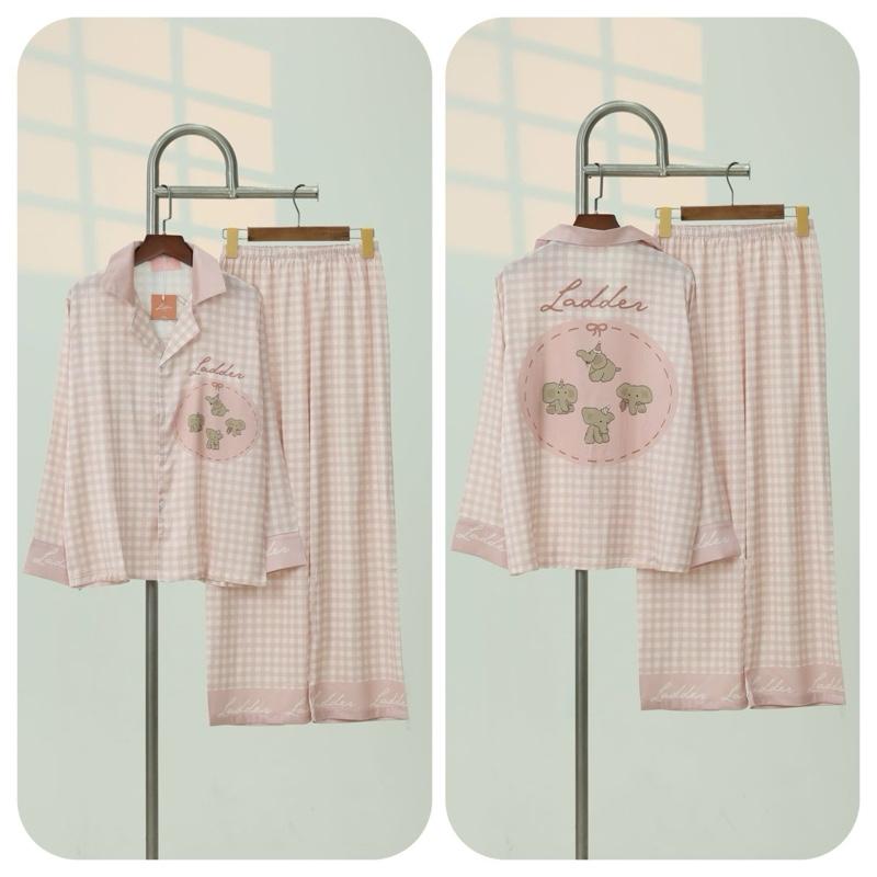 ĐỒ BỘ  NỮ PIJAMA – LỤA LATIN (LADE) – 2 size – TAY DÀI QUẦN DÀI - ca rô hồng nhạt