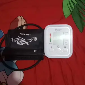TaffOmicron Alat Ukur Tekanan Tensi Darah Tensimeter Digital LED Pengukur Tekanan Darah Dengan Fitur Notifikasi Suara Bahasa Indonesia BW-3205 Blood Pressure Measurement Electronic Sphygmomanometer Monitor Pulse Heart Beat Rate Meter Tensi Meter Digital
