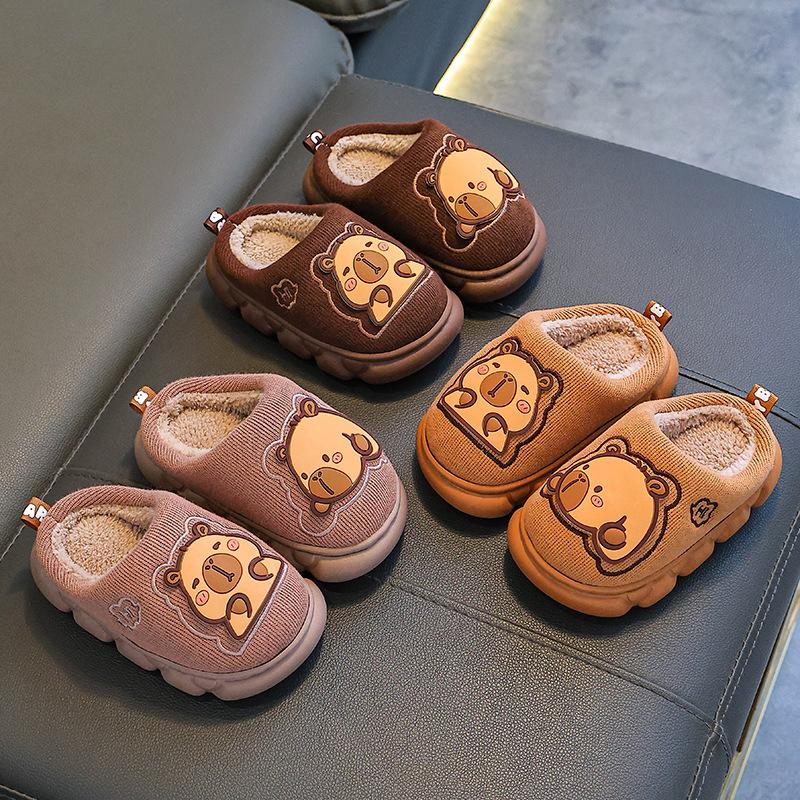 Dép Sục Lót Lông Cho Bé Hoạ Tiết Capybara Siêu Đáng Yêu Chất Lông Mềm Mịn Giữ Ấm Siêu Tốt