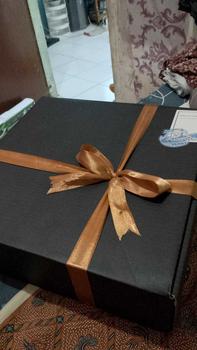 Product Review of HAMPERS GIFT BOX PAKET KOTAK KADO BESAR HITAM PREMIUM KARDUS SET PACKAGING LENGKAP HADIAH ULANG TAHUN 35x35x11 CM 30x20x5 CM  JUMBO BIRTHDAY WISUDA COWOK CEWEK ULTAH VALENTINE ANNIVERSARY GRADUATION SKRIPSI LEBARAN WEDDING BABYBORN HARI GURU from 𐙚**𐭩 0