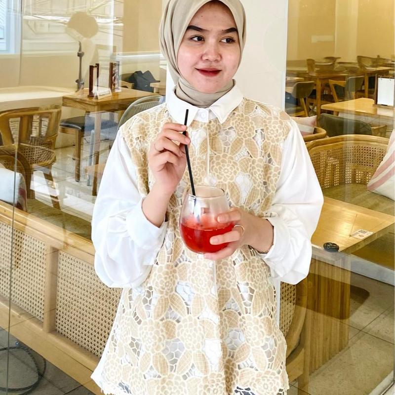 Savia Blouse -Basic , Kemeja Burkat Razka outfit 8