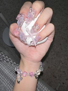 Product Review of [13.8-SD] 11 fingers  interchangeable Handmade Nail Press On Nails  IF you buy more ,surprise more! from G**n 0