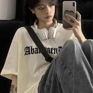 女性用半袖Tシャツ、高級トレンド英文蜘蛛個性太陽花丸首、ゆったり、純綿カジュアル上着、丸首、ショルダーベルト、ゆったりシルエット、通気性、肩落ちデザインプリントTシャツ夏のゆったりタイプ