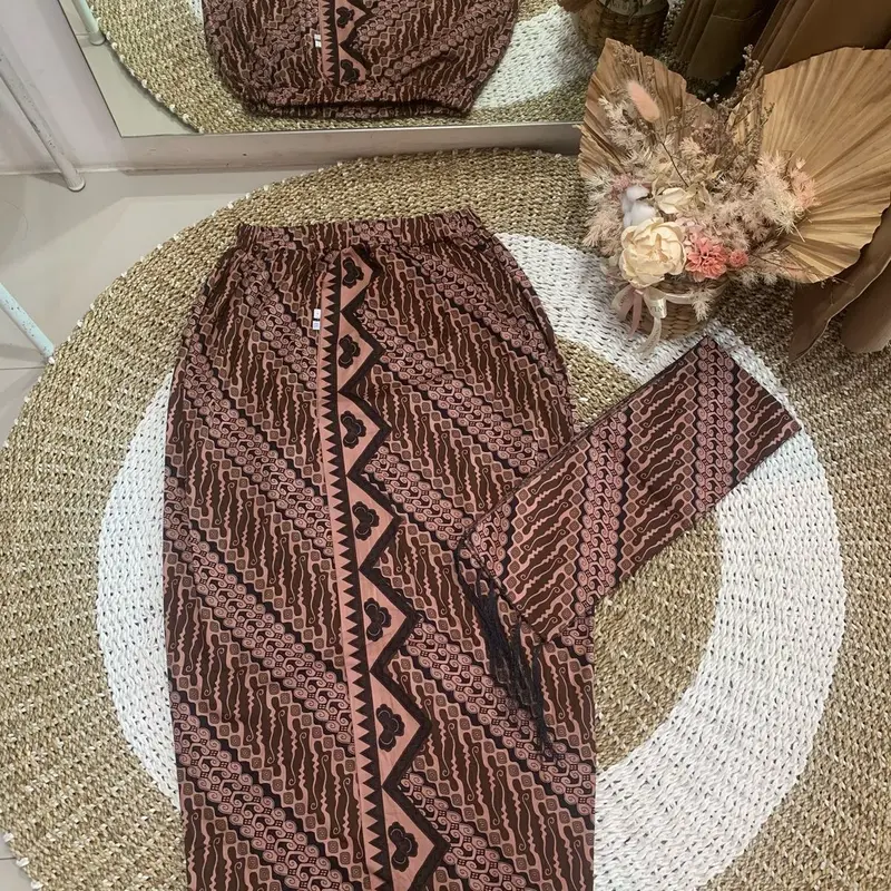 Kamen Batik Jumbo Set Selendang 1