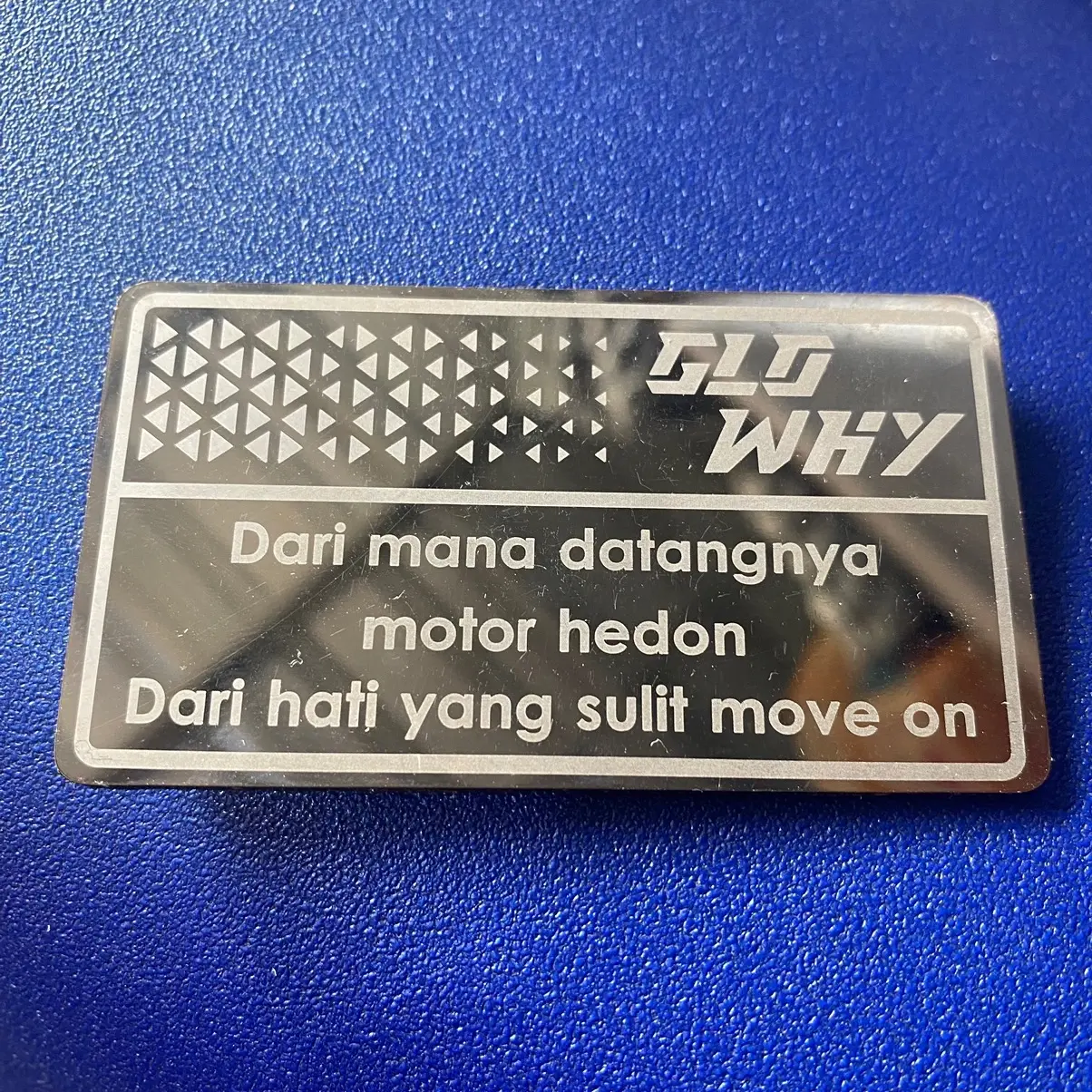 EMBLEM  HUGGER STAINLESS TINGGAL TEMPEL Car