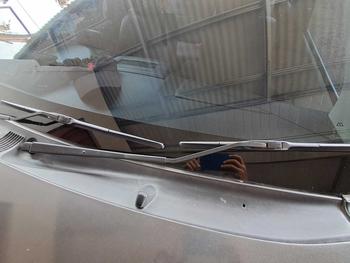 Product Review of Raiton Sepasang Wiper Hybrid Kaca Depan Mobil Toyota New Avanza 22" & 14" -2 Buah/Set - Hitam from H**s 2