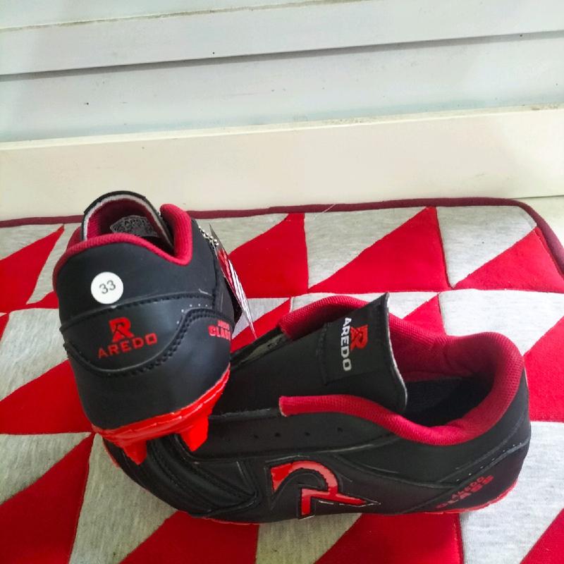 sepatu sepak bola anak, anak berbagai model mulai dari ukuran 33-37 1