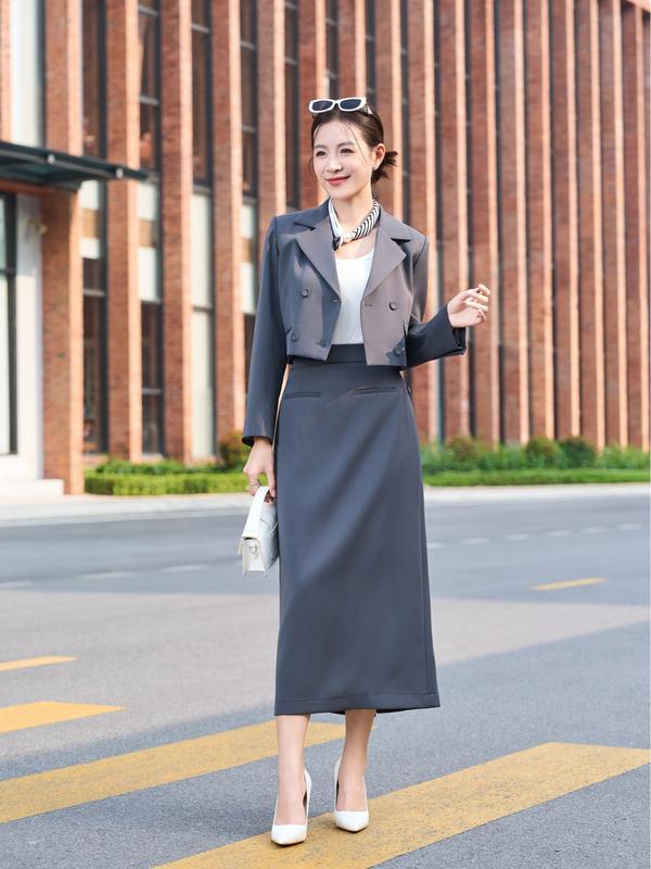  Bộ Đồ Nữ CCHAT Áo Vest Lửng Chân Váy Dáng Suông Chất Liệu Tuýt Si ByJade 25BDS2023ST 