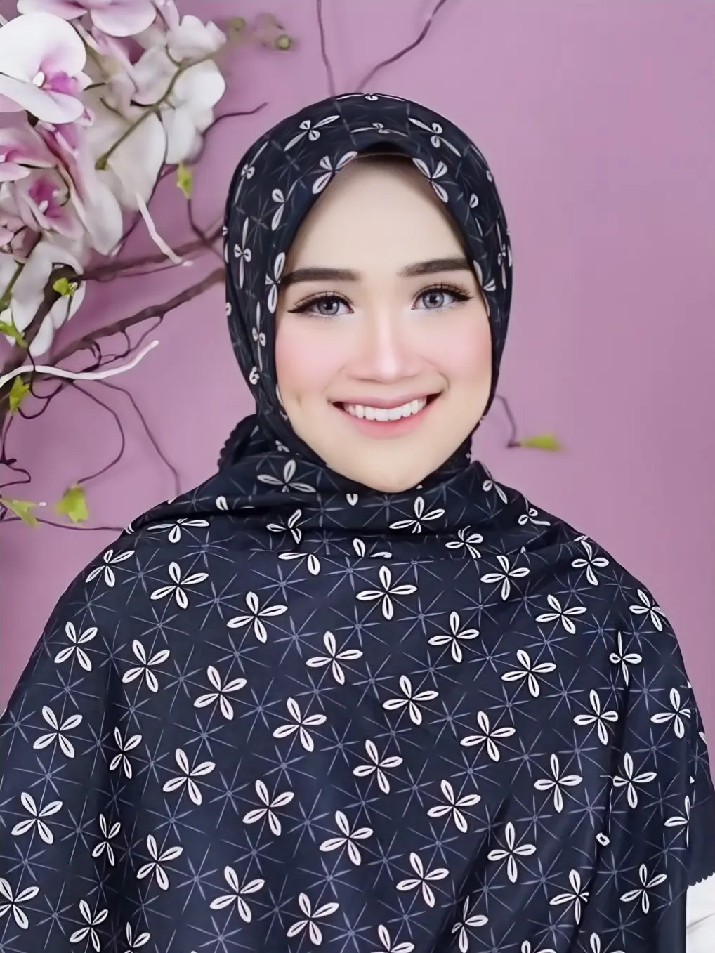 Hijab Voal Segiempat Motif Jumbo Turkey Series 130x130 cm - Square, Turki - Mewah, Cantik Nyaman Muslim Kerudung Instan Abstrak Pouch Lembut