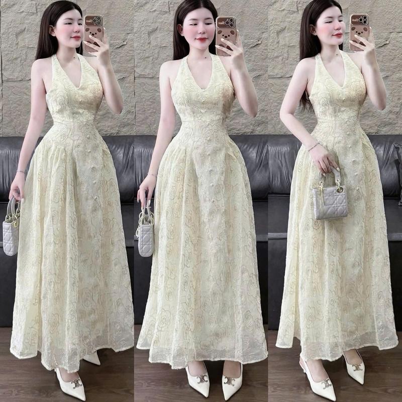 Đầm váy nữ thiết kế cổ yếm đính nút chất tơ thêu hoa nổi dáng dài xòe sang chảnh dành cho các nàng diện đi chơi, đi tiệc