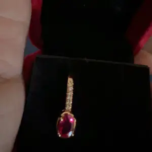 [NEW ARRIVAL] E32 Anting Red Ruby High Quality