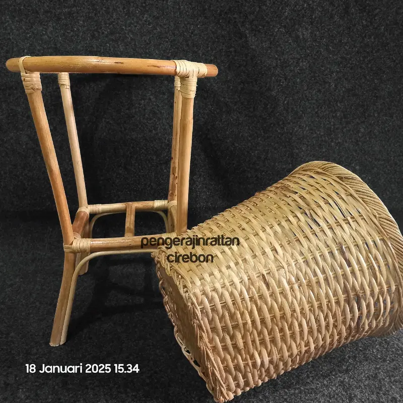 Standing Pot Rotan Classic Anyaman Rotan Diameter 30cm Tinggi 40cm 1