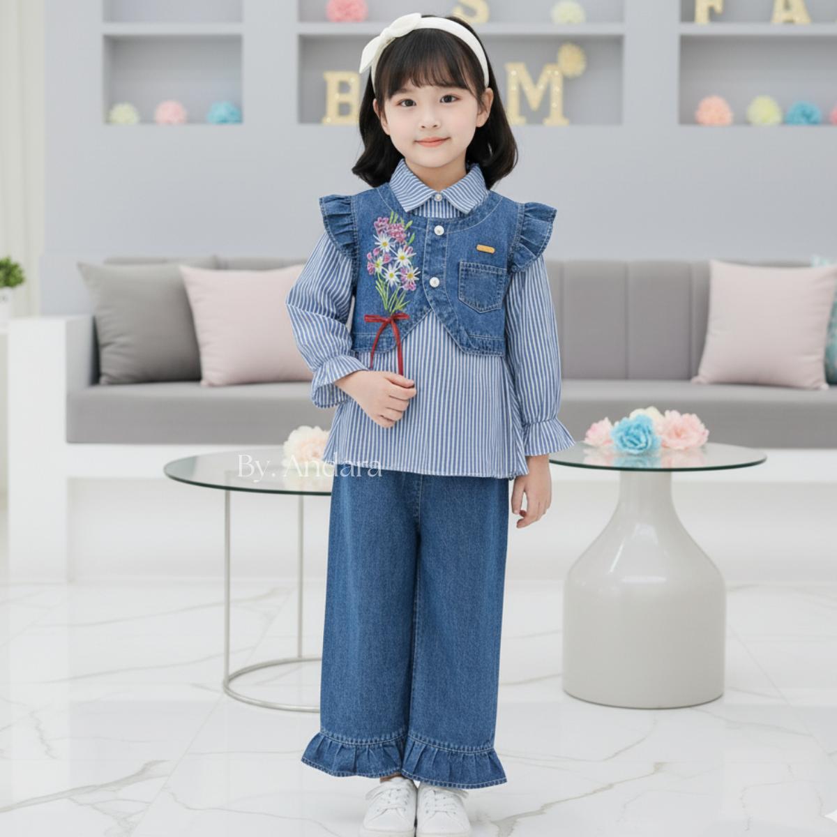 Setelan Nayyara Rompi Salur Lepas Jins Bordir Bunga + Pita merah anak Perempuan Usia 3 - 10 Tahun Model Nayyara Jeans Mix Katun salur Rompi Bordir Bunga Koreans Style Celana Jeans Usia 3 - 10 Tahun Set Bordir Love Model Korean Style terbaru Lebaran 2026