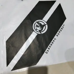 Kertas layangan 1 warna hitam pekat / 50 Lembar