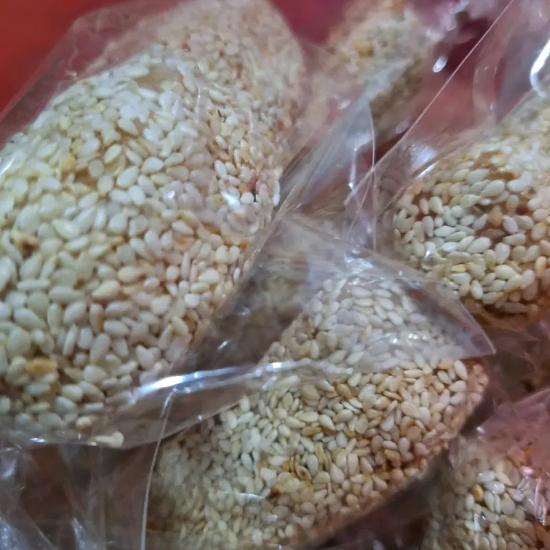 cemilan bola mancho wijen jadul cocok buat teman teh dan ngopi pokki Karamel Food Snack Jajanan 5