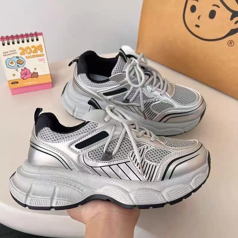 Zapatillas de tenis casuales de suela gruesa para mujer, zapatillas de tenis transpirables y cómodas, adecuadas para caminar, correr y otras ocasiones de ocio. - Foto 6