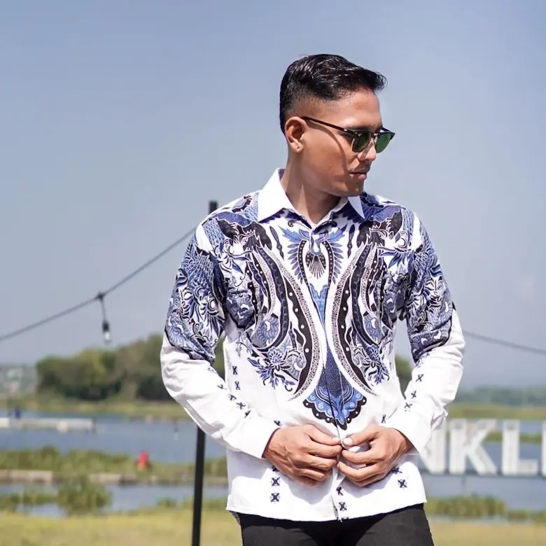 Batik Cendrawasih Putih Biru Kemeja Pria Panjang Pendek Katun Prima Berfuring Nyaman Casual Jumbo Kancing Kantong Motif Tebal Motif Tebal Baju Hem Hitam Formal work  shirt kemeja  batik  anak  muda