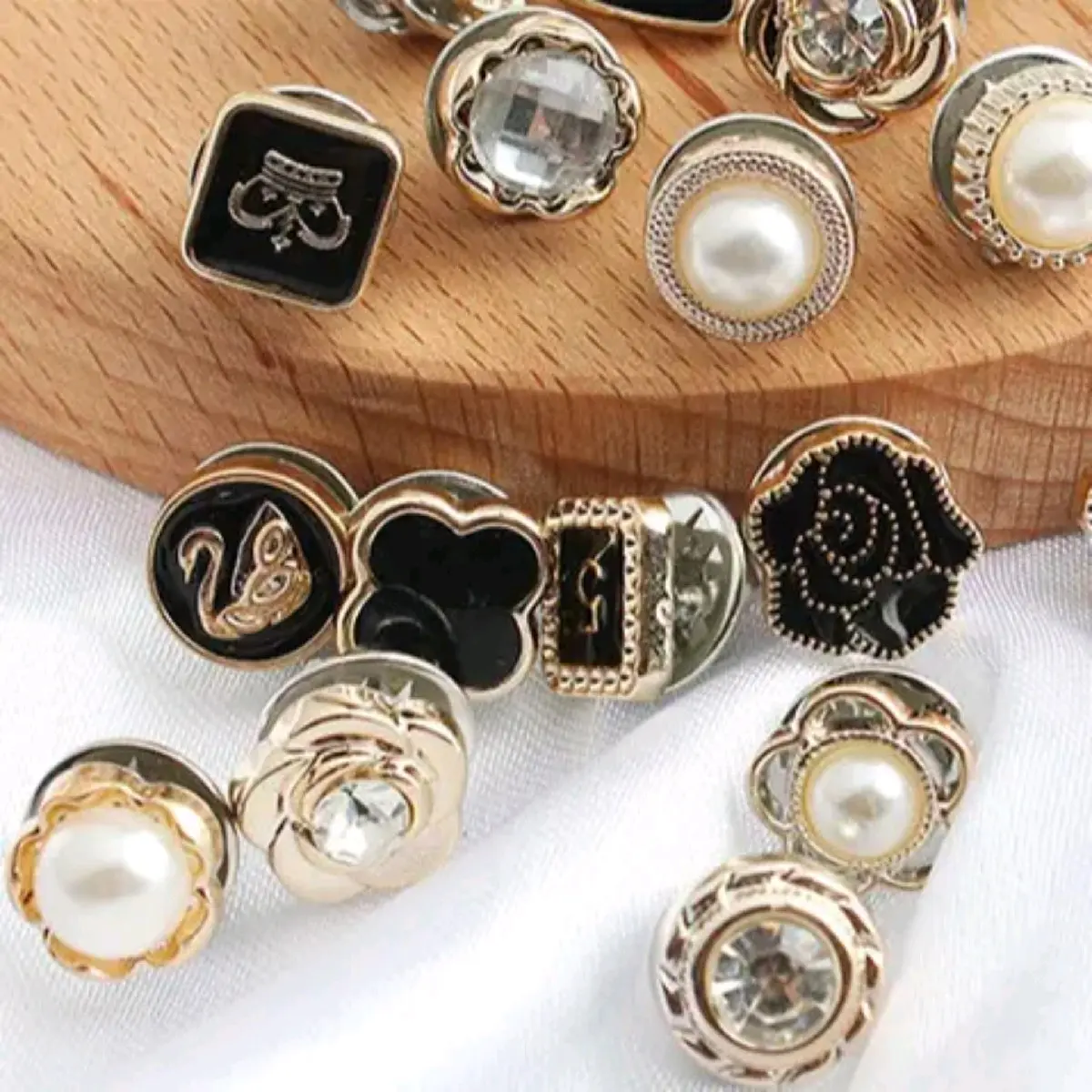 Pin Kancing isi 10pcs / Bros Dada / Bros Hijab Murah Elegan Hiasan Silver Clips
