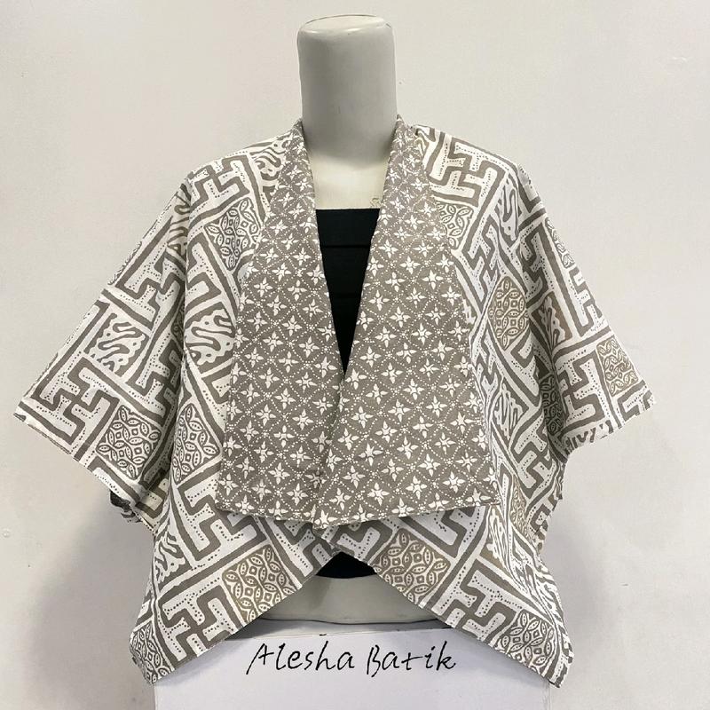 BOLERO KELELAWAR KOTAK //BOLAK BALIK DUA MOTIF//BOLERO MODERENBatik Wanita 4