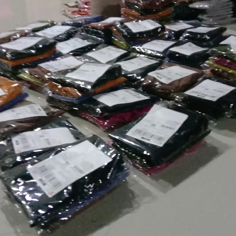 HIJAB HAMIDAH SiZE M ADA LABEL BESI PAKET 50K DAPAT 4picis Kerudung 5