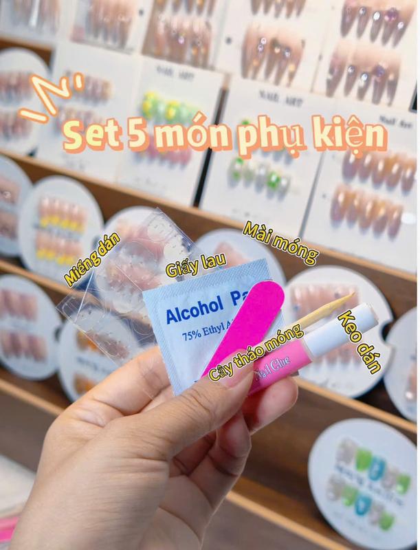 SÉT DỤNG CỤ KEO DŨA MÓNG TAY GIẢ.