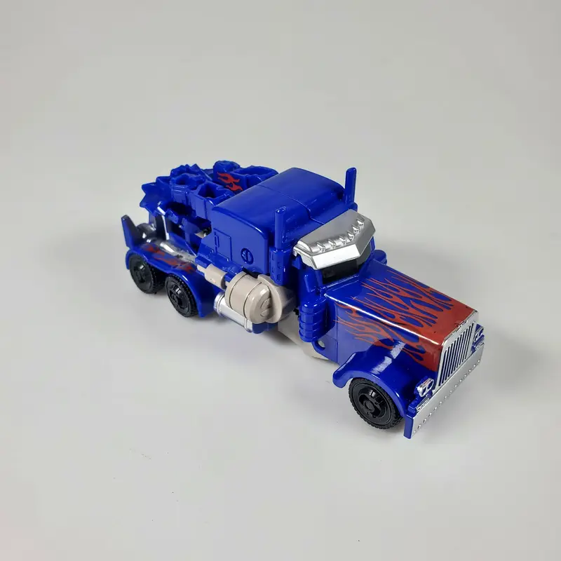 Edible's JIAYIHONGQI Mainan Mobil Action Figure Transformer Robot Car - JY675A 1