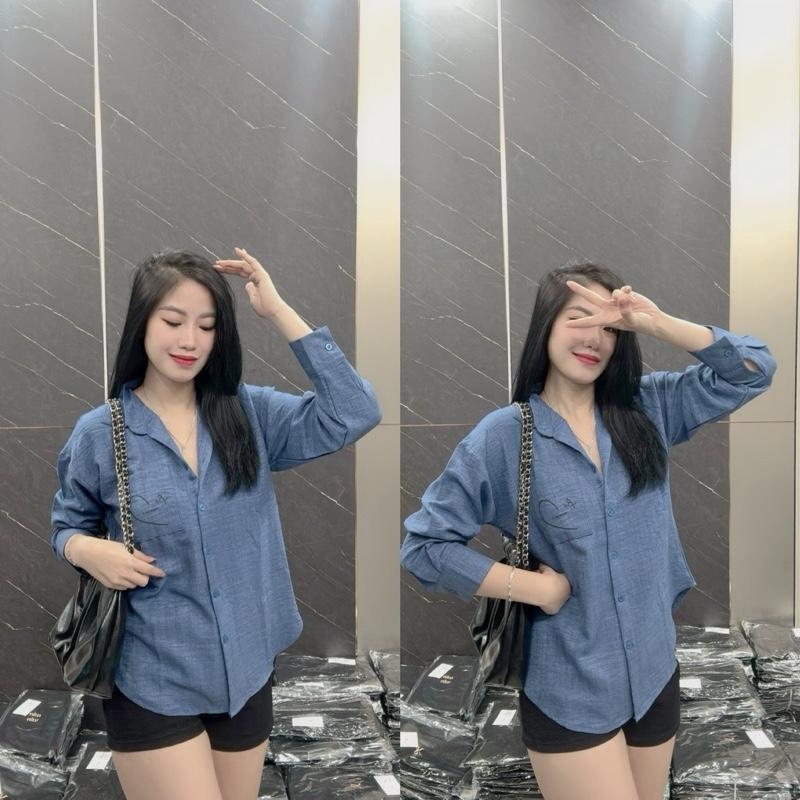 Áo Sơ Mi Nữ Đũi Jean In Chữ Ký Sau Lưng E9