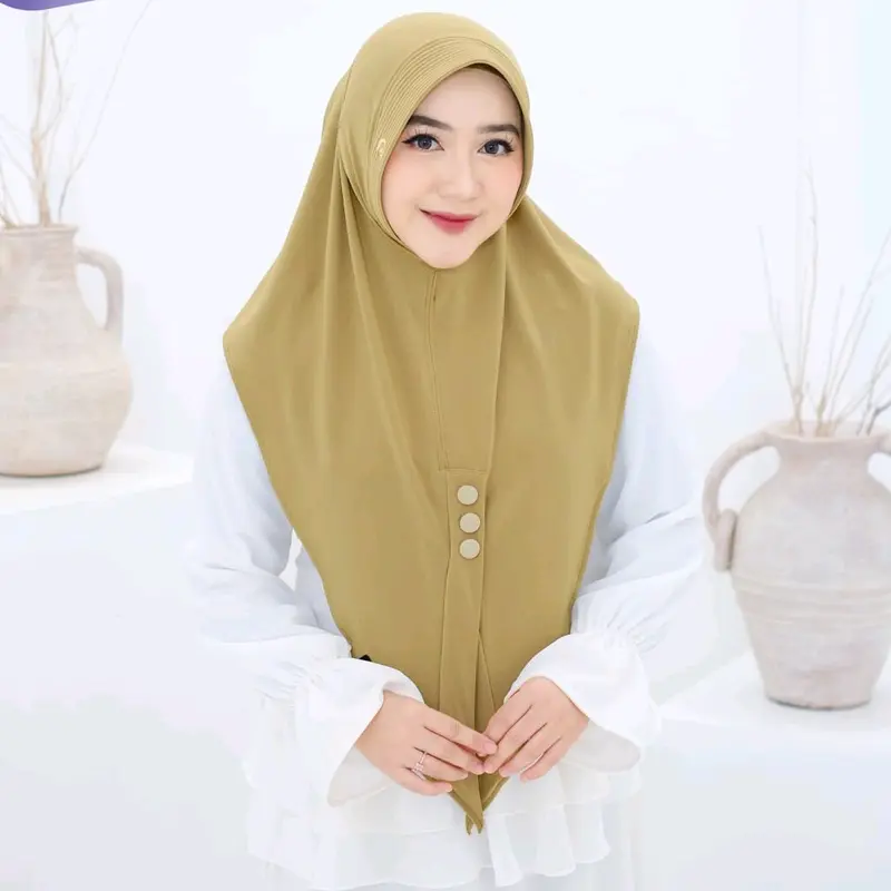 Nelaa Daffi hijab Variasi Kancing dengan warna senada 7
