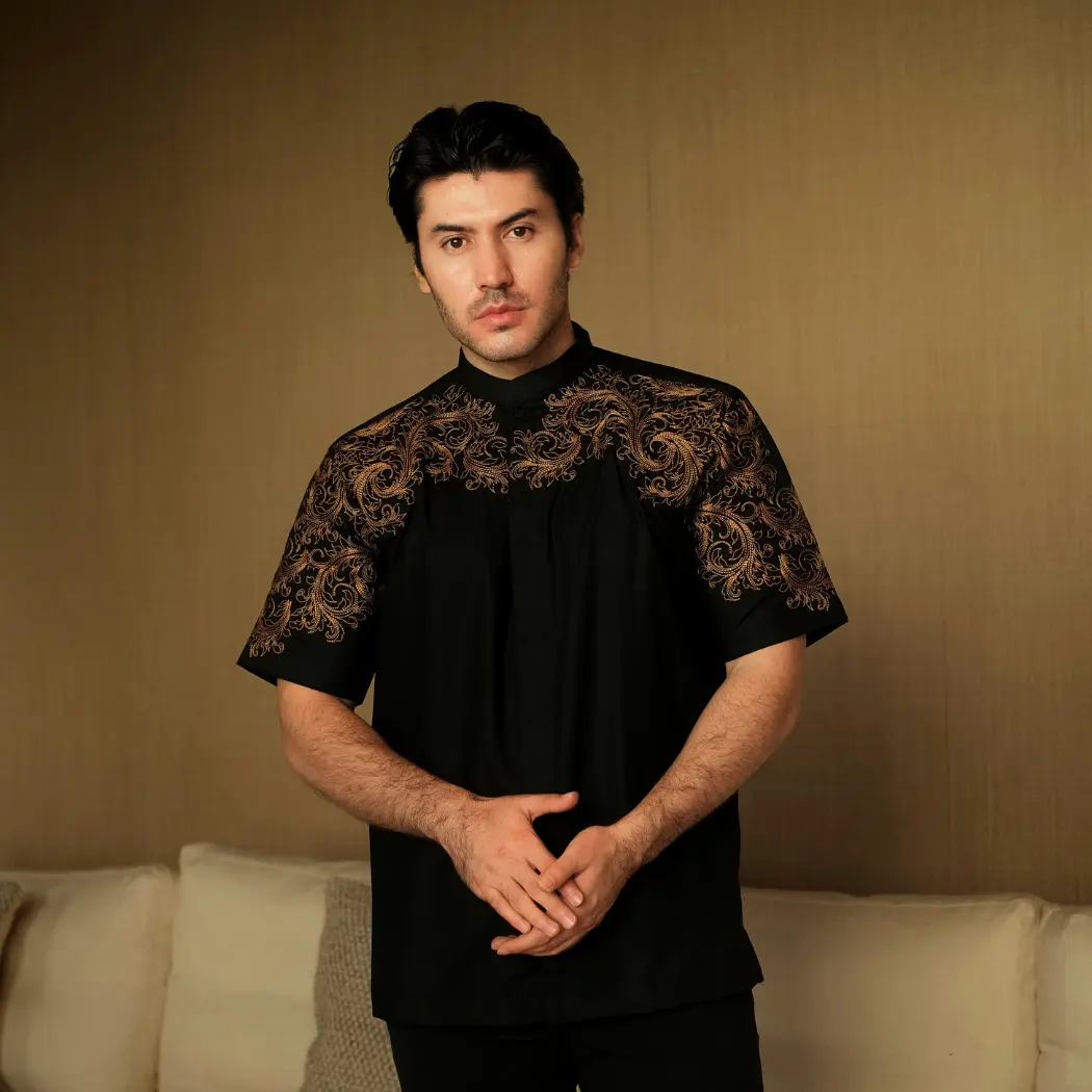 Xavier - Bastoh Baju Koko Bordir Pria Lengan Pendek Warna Hitam