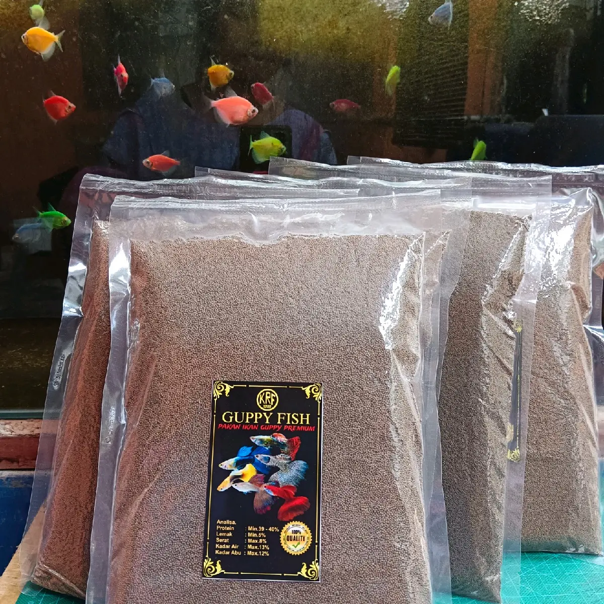 pelet ikan hias kecil KRF 500 pakan guppy, molly, cupang kemasan 500 gram (1/2 kg) premium