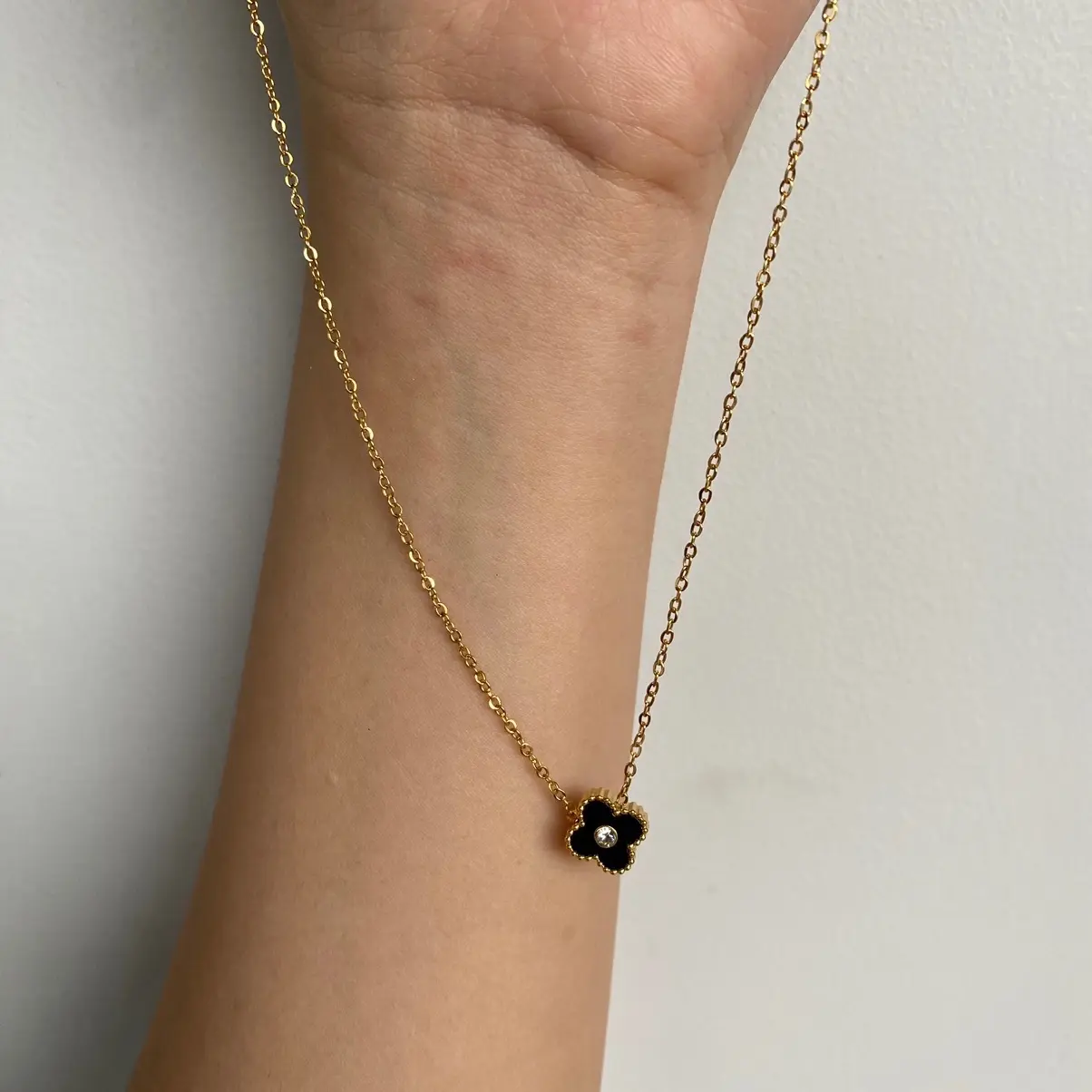 Grosir!! kalung permata Wanita simple mewah elegant model Bunga clover stainless