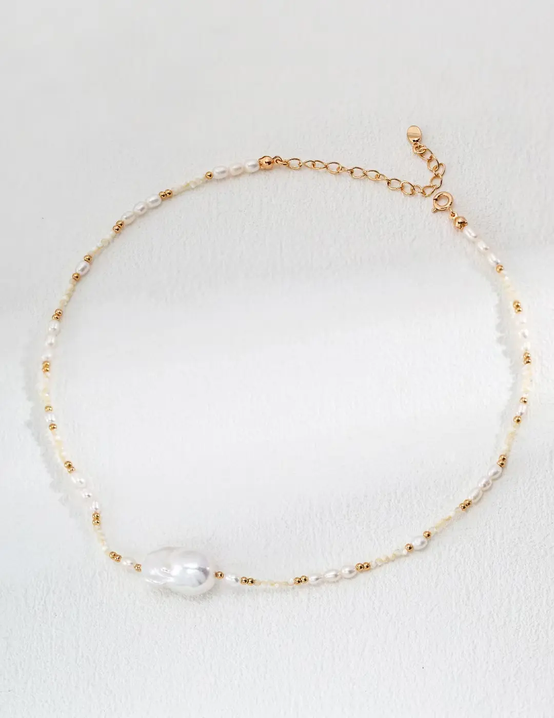 The 2025 new model of women's S925 silver minimalist natural shell necklace is youthful and versatile.It is a perfect gift for festivals and suitable for daily wear. tyla  water  necklace
