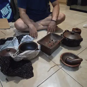Pendil - kendil ari ari bayi - kendhil ari ari bayi - premium