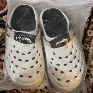 [D.I.Y.] Sepatu Sandal Pria Premium Model Korea Baim Sendal jibbitz Terbaru  Baim Cowok Korea Style