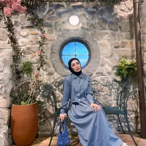 oneset crop top BY.  IMEL. PC