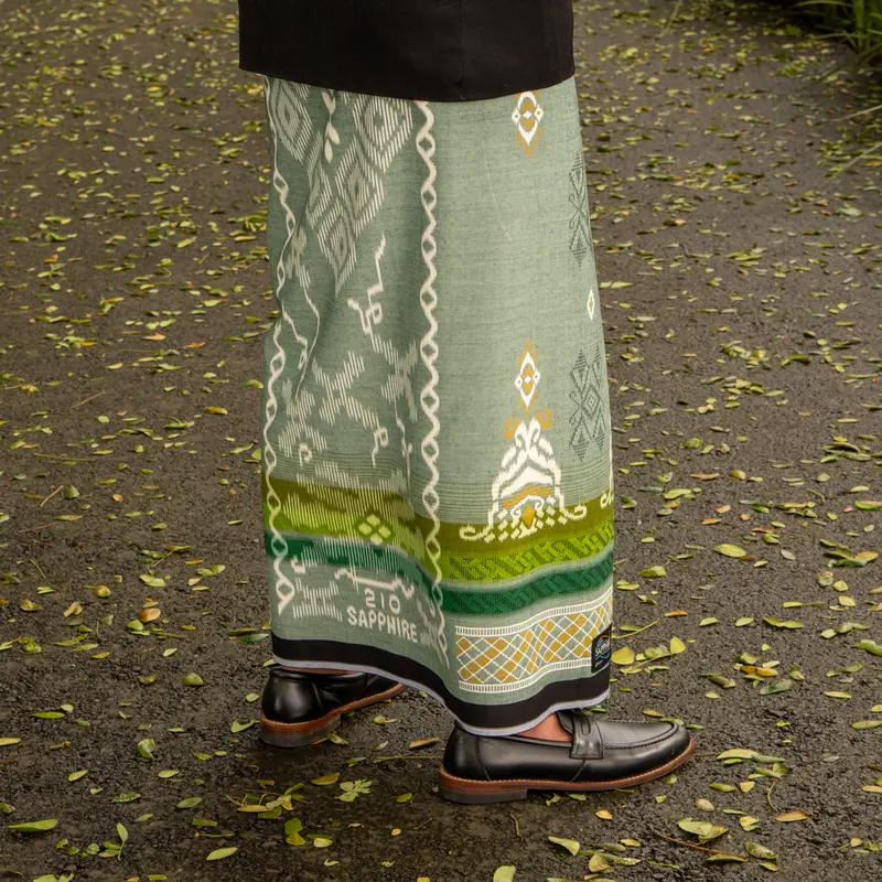 Sarung Sapphire Premium Timbul CCT - Kain Tenun Timbul Kembang Dewasa 2